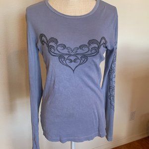 Long-sleeve T-shirt
